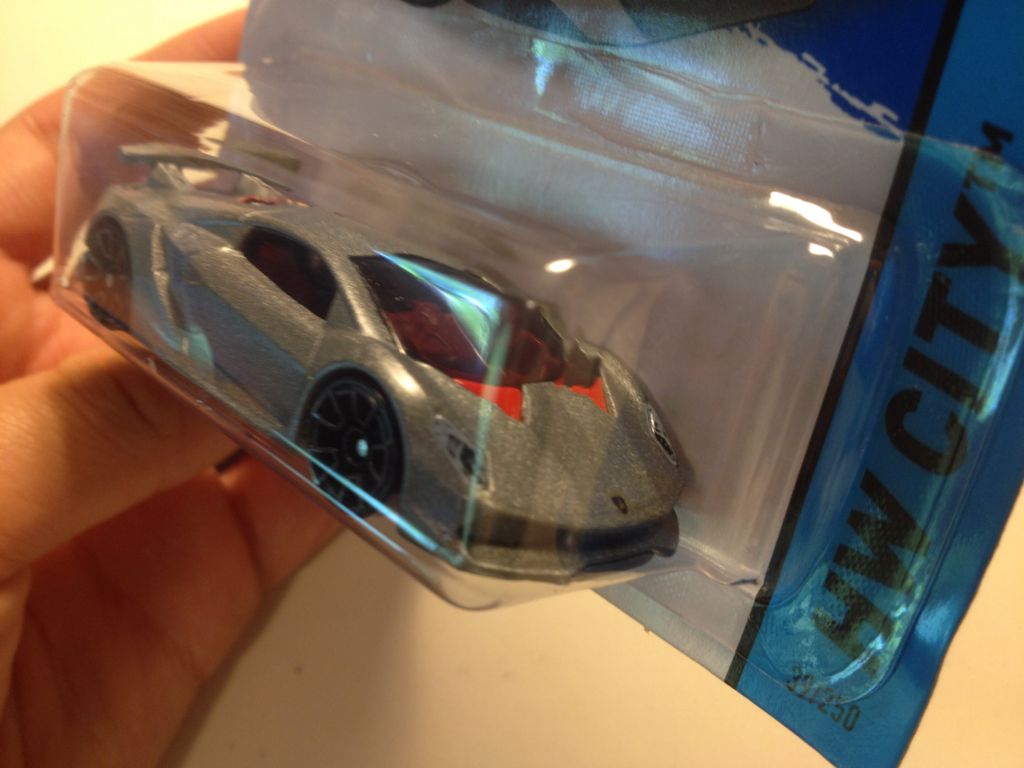 Yellow Card (body) Lamborghini Sesto Elemento STH - HW Exotics toy car collectible - Main Image 2