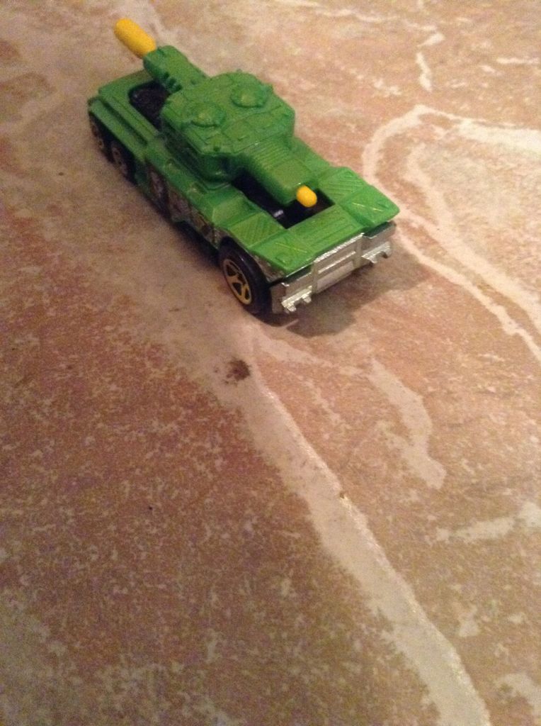 Tank  toy car collectible - Main Image 2
