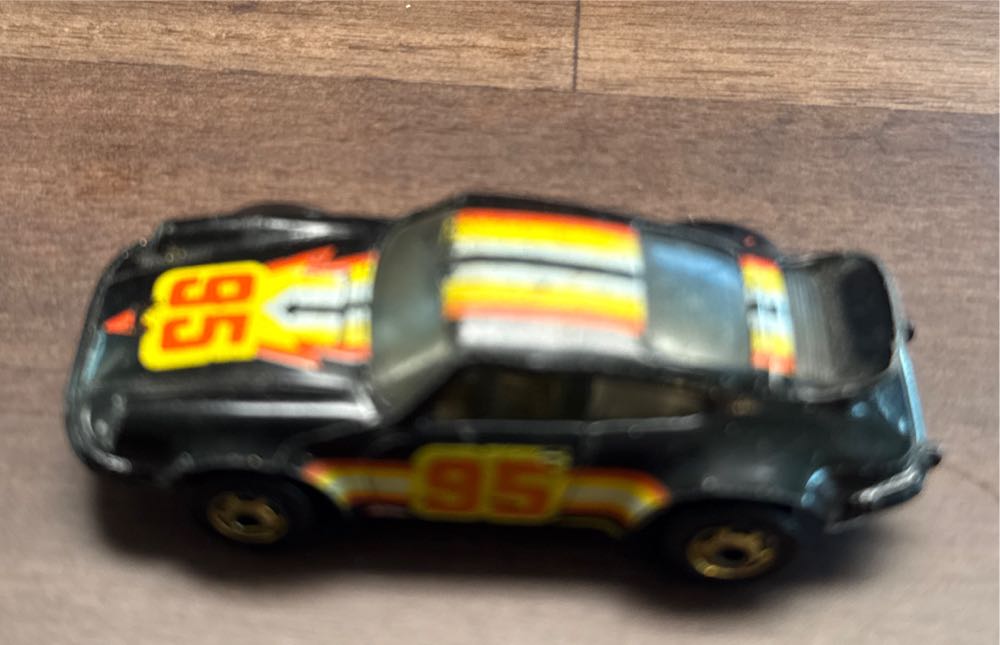 P-911 Turbo Porsche - Mainline toy car collectible - Main Image 3
