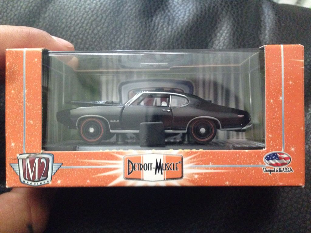 1969 Pontiac GTO - Release 12 toy car collectible - Main Image 1