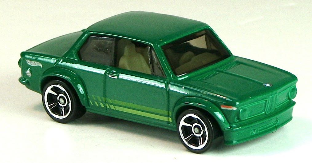 Bmw 2002 - HW Showroom toy car collectible - Main Image 2