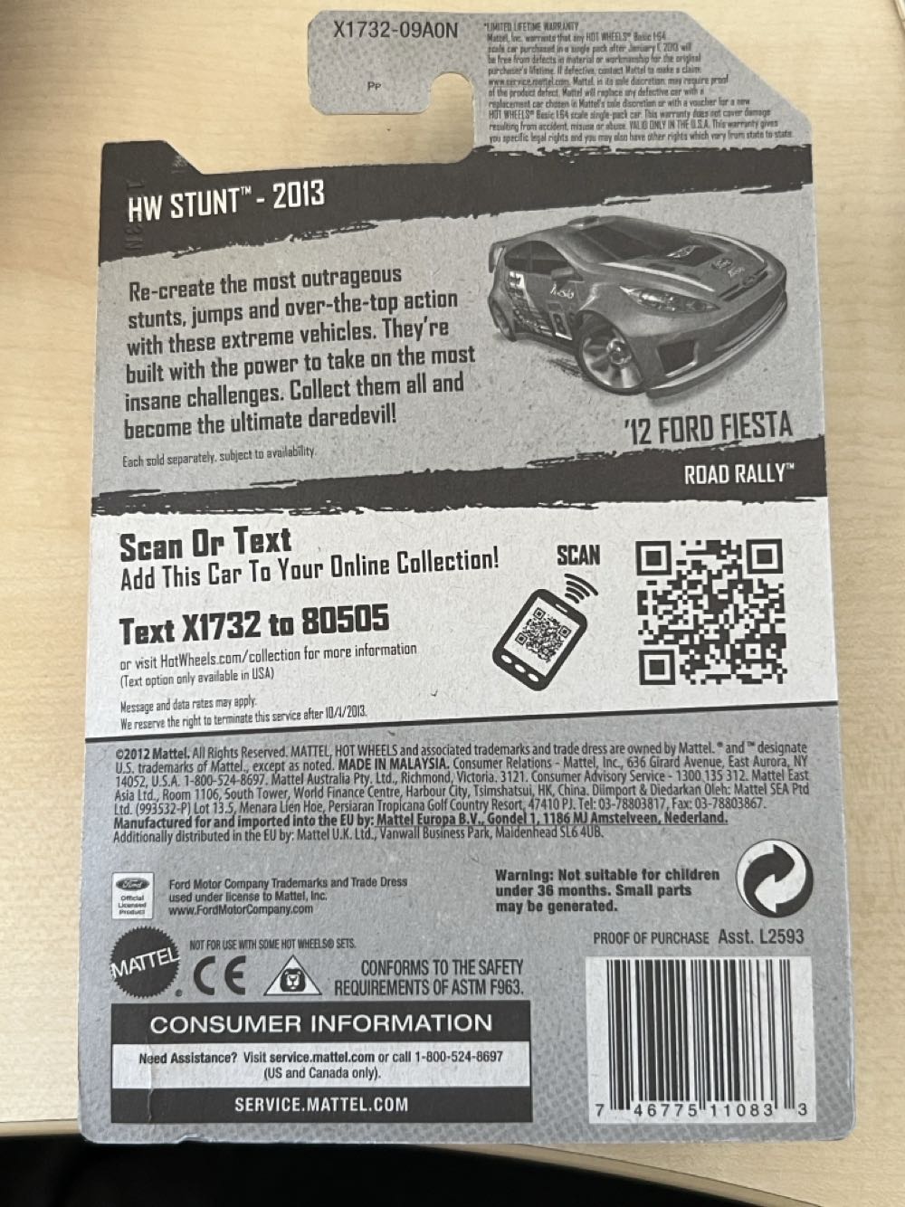 Ford Fiesta ‘12 - HW Stunt toy car collectible - Main Image 2