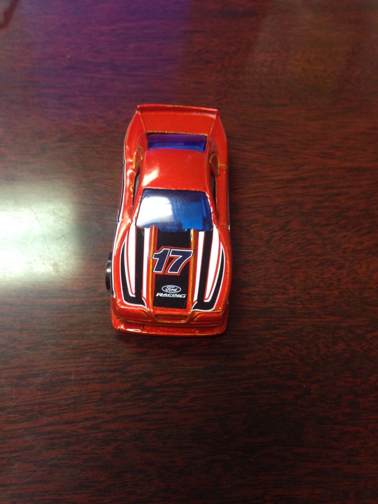 Ford 1997 Mustang Cobra - HW Ford Racing toy car collectible - Main Image 1