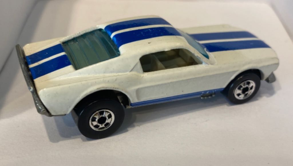 Mustang Stocker - Bw toy car collectible - Main Image 2
