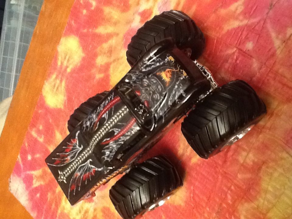 Monster Jam - Dragons Breath - Off Road toy car collectible - Main Image 1