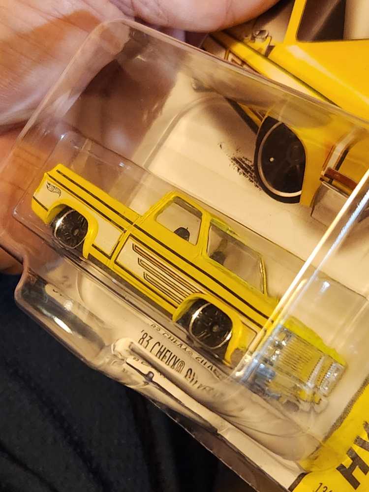 Chevy ’83 Silverado Hw Off-Road  - 2014 HW Off-Road toy car collectible - Main Image 4