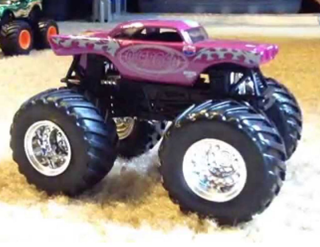 Monster Jams - Avenger - Monster Jam toy car collectible - Main Image 2