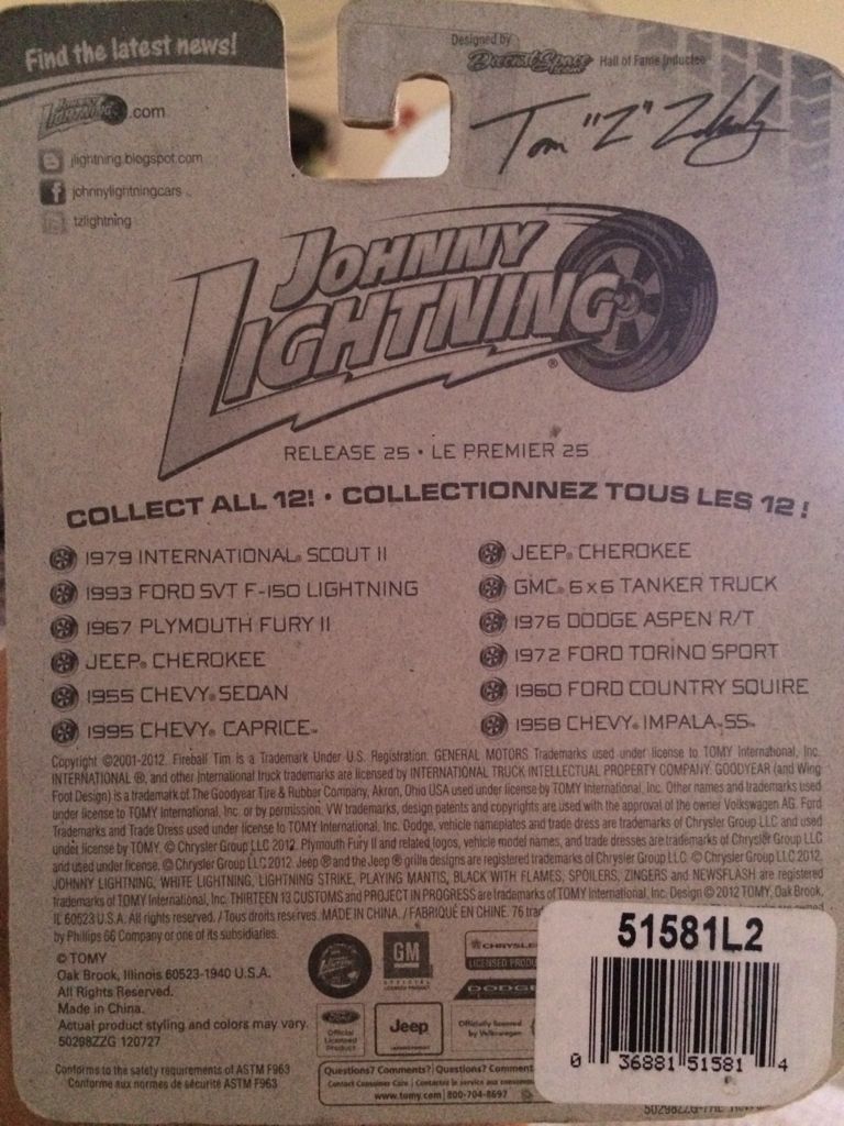 Johnny Lightning 1976 Dodge Aspen R/T  toy car collectible - Main Image 2