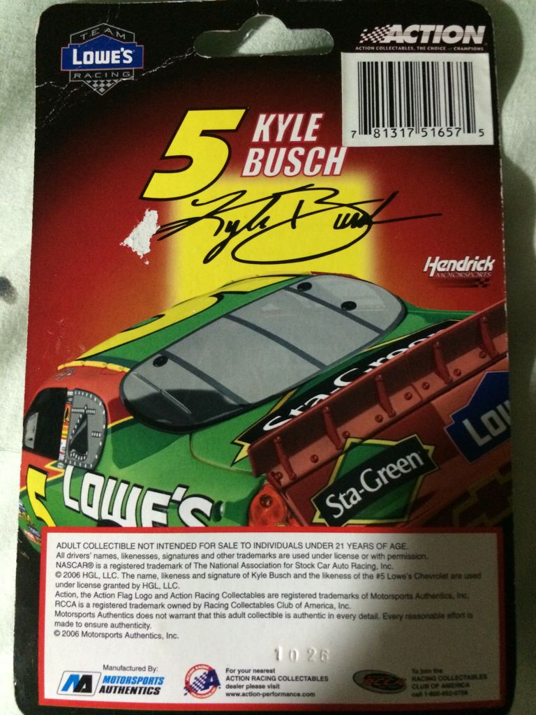 Kyle Busch Sta-Green Lowe’s - Nextel Cup toy car collectible - Main Image 2
