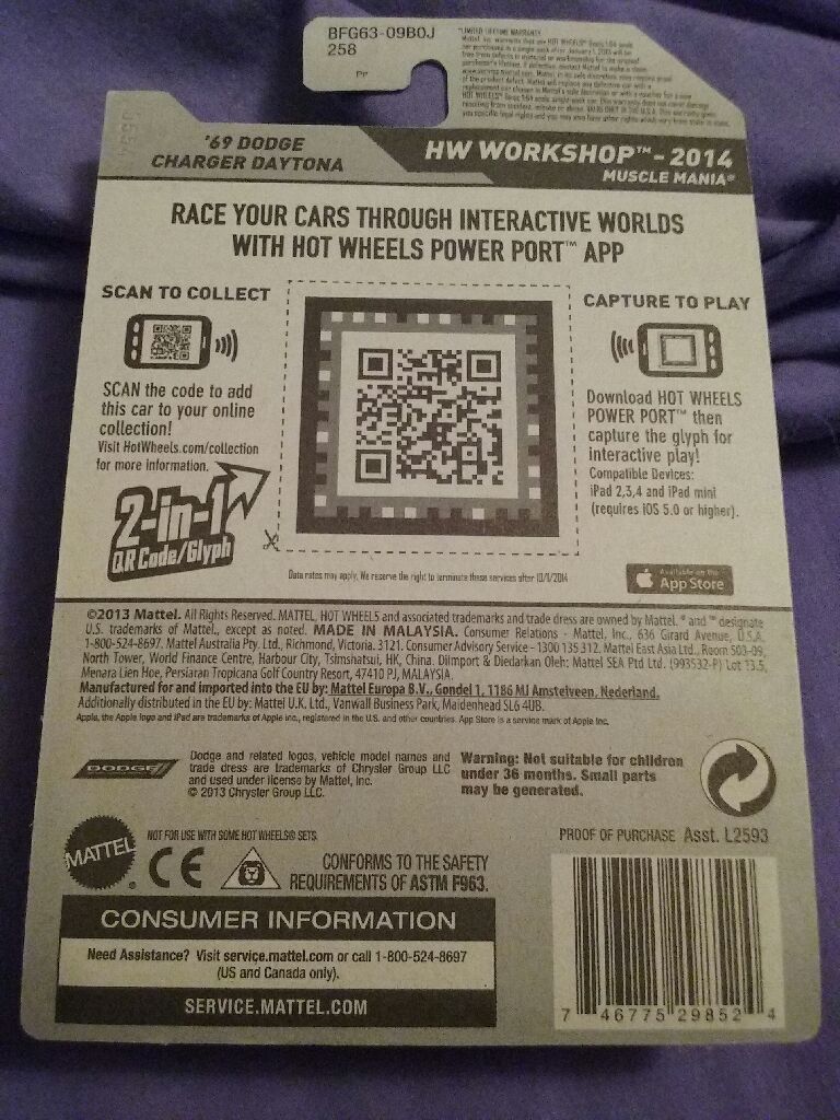 ’69 Dodge Charger Daytona - HW Workshop Muscle Mania toy car collectible - Main Image 2