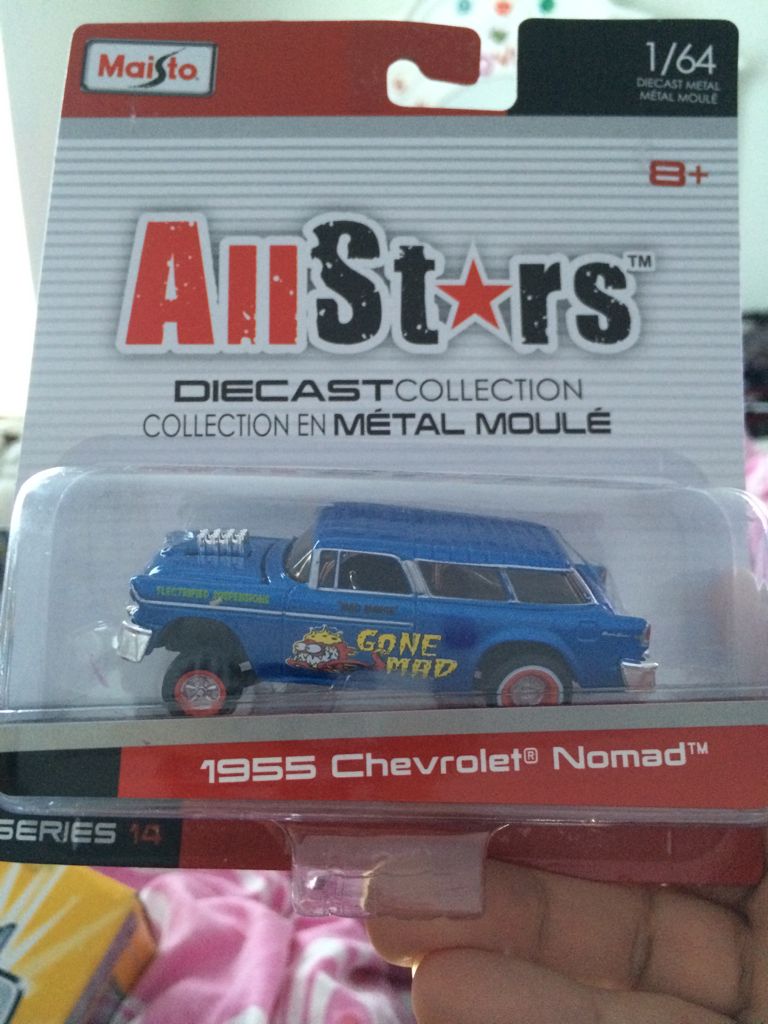 Maisto 1955 Chevrolet Bel Air - toy car collectible - Main Image 1