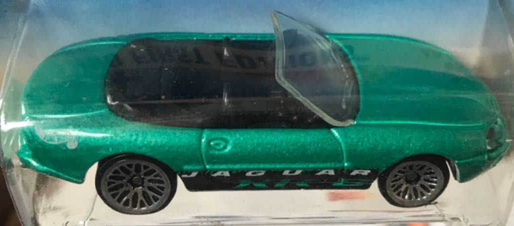 1998 First Editions Jaguar XK8 - 1998 First Editions toy car collectible - Main Image 2