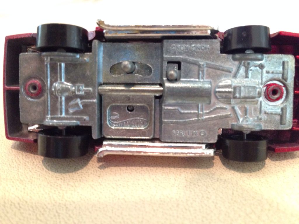 Camaro Wind - Flip Outs toy car collectible - Main Image 2