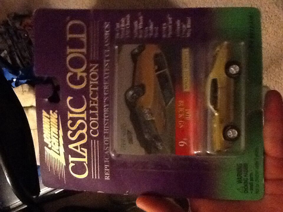 M2 Machines 1958 Chevrolet LCF & Hurst Trailer