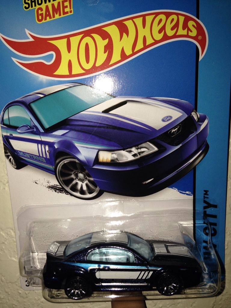 1998 Ford Mustang  toy car collectible - Main Image 1