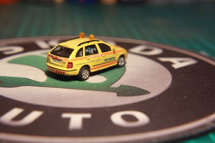 SKODA - PET MEDIC toy car collectible - Main Image 2