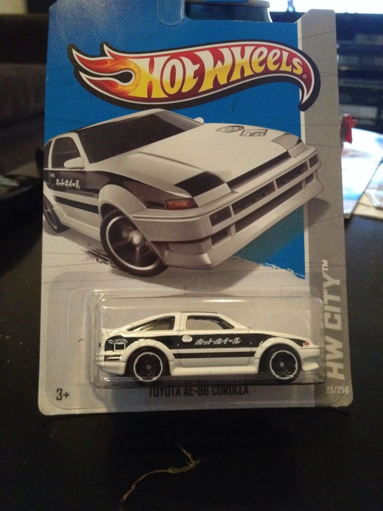 Hotwheels Toyota AE-86 Corolla  toy car collectible - Main Image 1