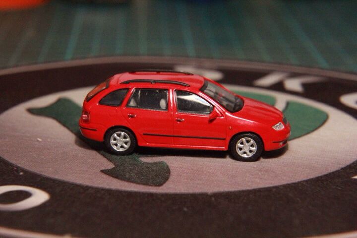 SKODA  toy car collectible - Main Image 2