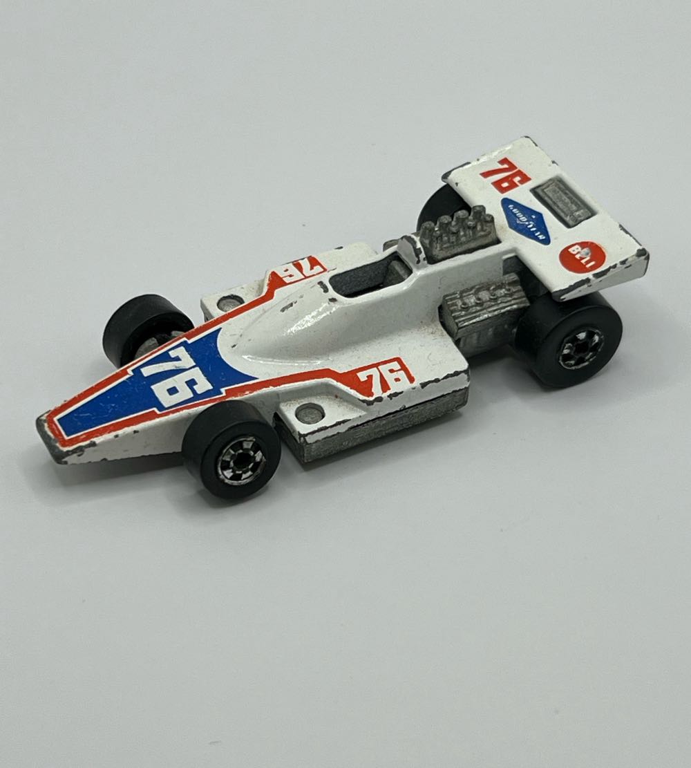 Formula 5000 - Flying Colors toy car collectible - Main Image 3