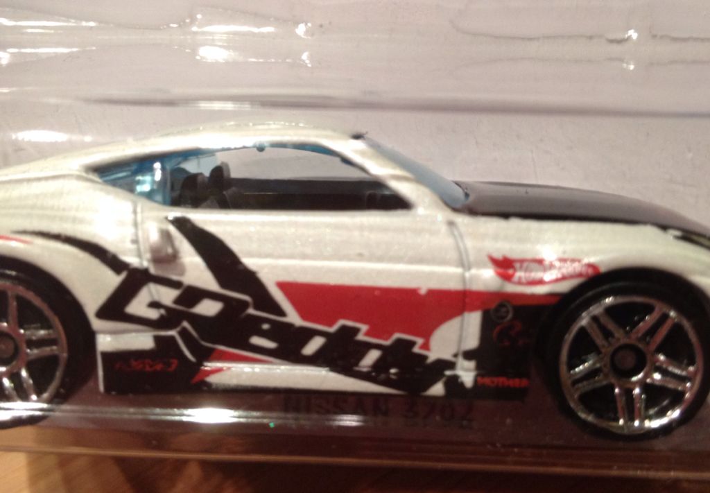 Nissan 370Z 2014 - HW WORKSHOP toy car collectible - Main Image 2