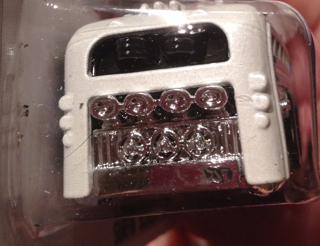 Surf Bus - ’14 HW City toy car collectible - Main Image 2