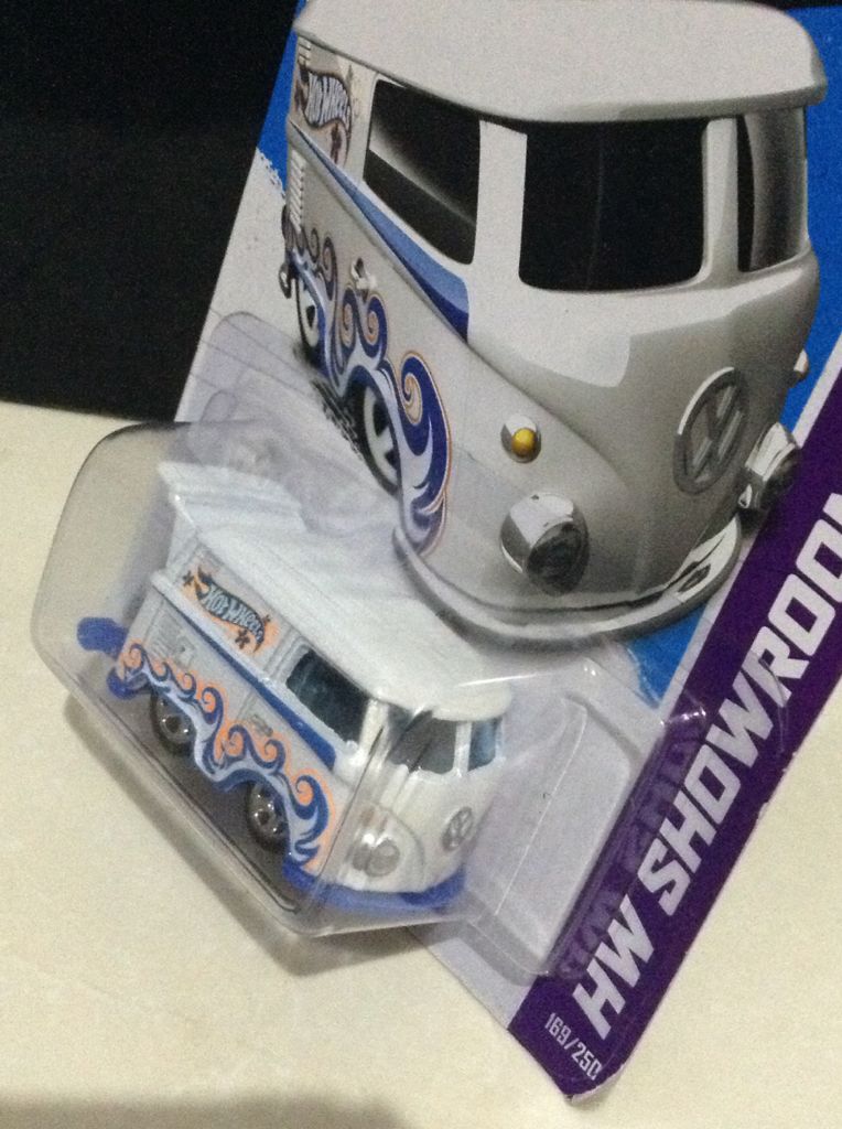 Volkswagen Kool Kombi - Hot Trucks toy car collectible - Main Image 2