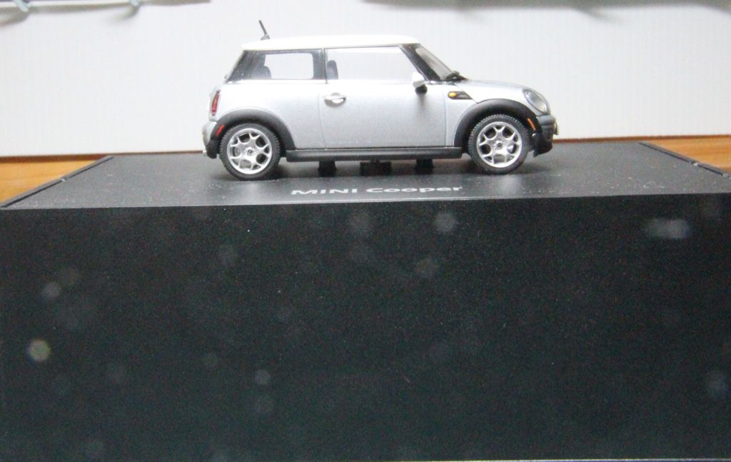 BMW MINI  toy car collectible - Main Image 2
