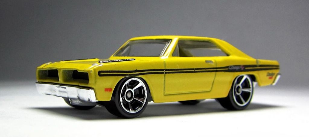 1974 Brazilian Dodge Charger - hotwheel toy car collectible - Main Image 1