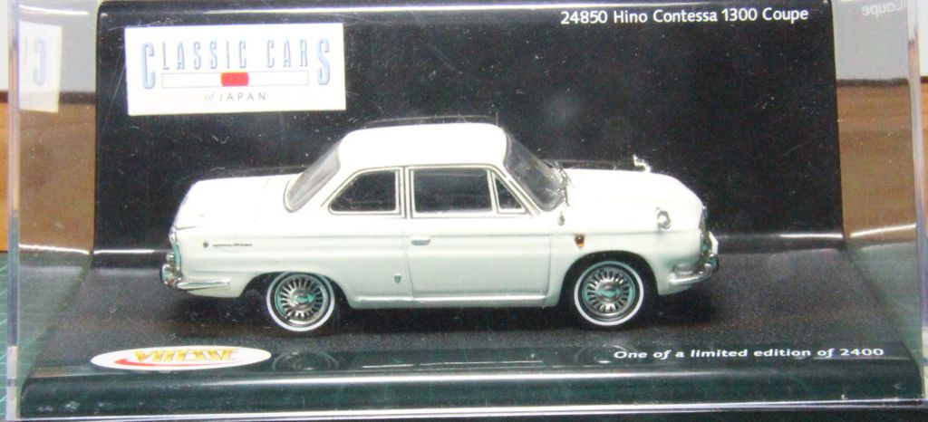 HINO - 1300 toy car collectible - Main Image 2