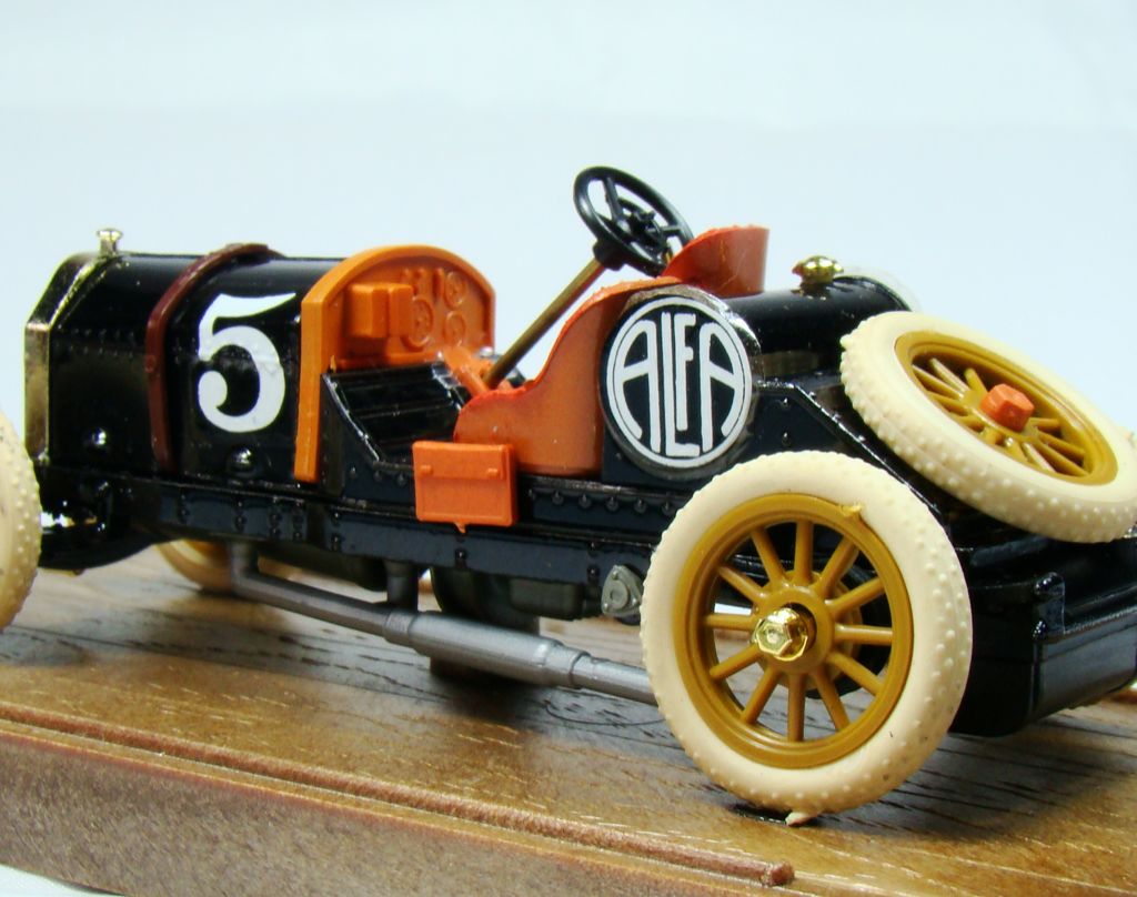 Alfa Romeo  toy car collectible - Main Image 2