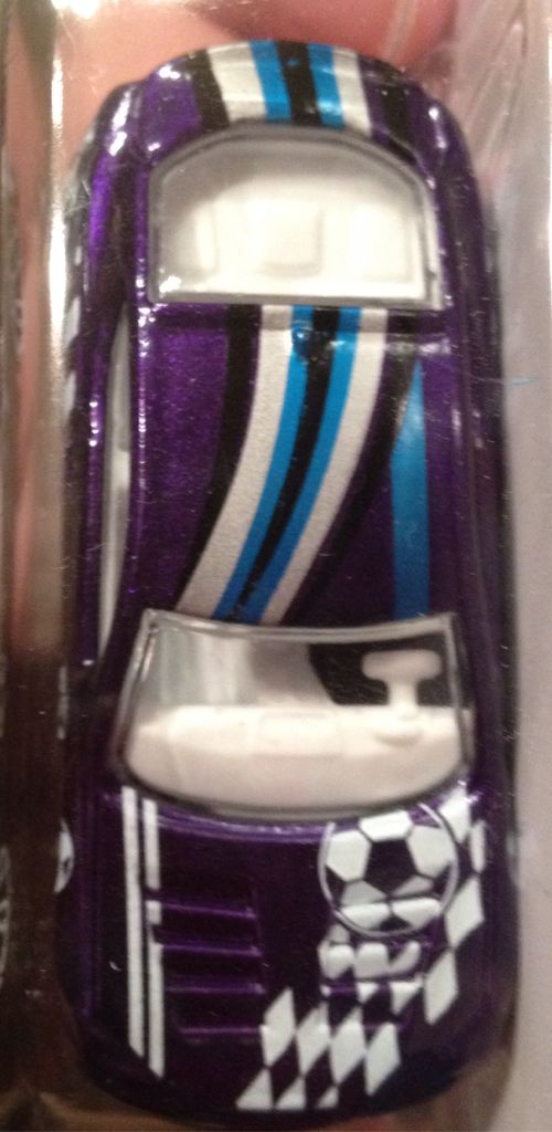 Hyundai Genesis Coupe - HW Goal toy car collectible - Main Image 2