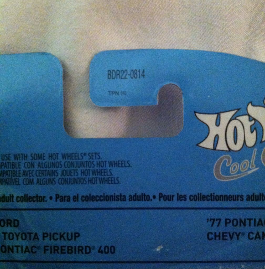 Hot Wheels Cool Classics - Hot Wheels Cool Classics - Spectrafrost toy car collectible - Main Image 2