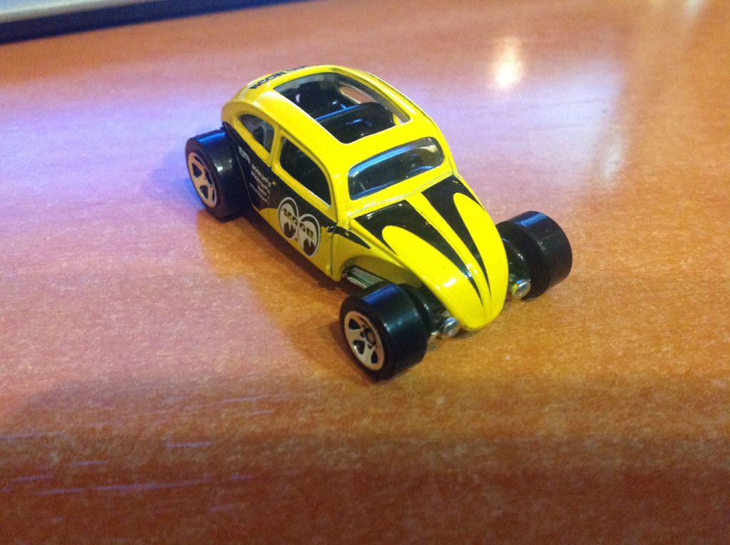 Custom Volkswagen Beetle - Workshop toy car collectible - Main Image 2
