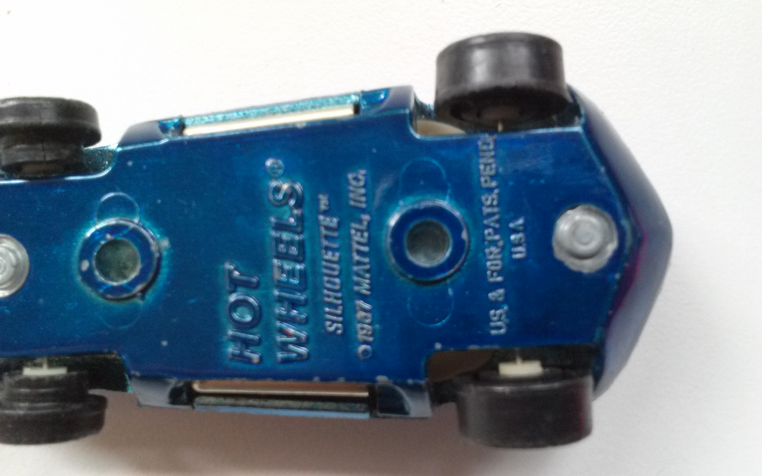 Silouette  toy car collectible - Main Image 2