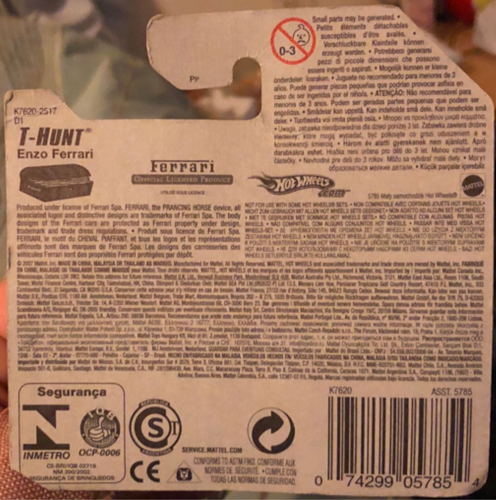 2002 Enzo Ferrari - HW Showroom toy car collectible - Main Image 2