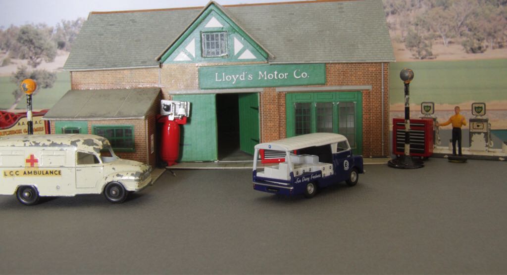 BEDFORD - MILK FLOAT toy car collectible - Main Image 2