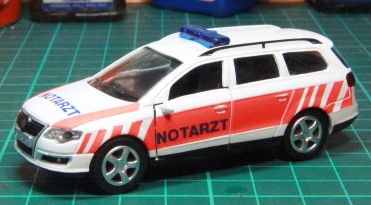 VOLKSWAGEN - B6 toy car collectible - Main Image 1