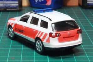 VOLKSWAGEN - B6 toy car collectible - Main Image 2