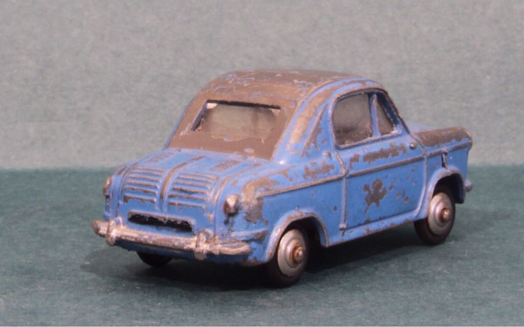 VESPA  toy car collectible - Main Image 2