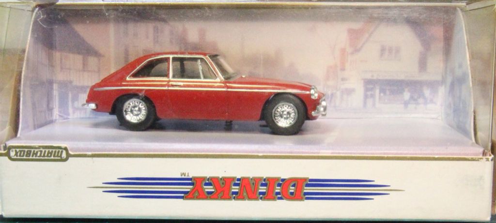 MG - V8 toy car collectible - Main Image 2