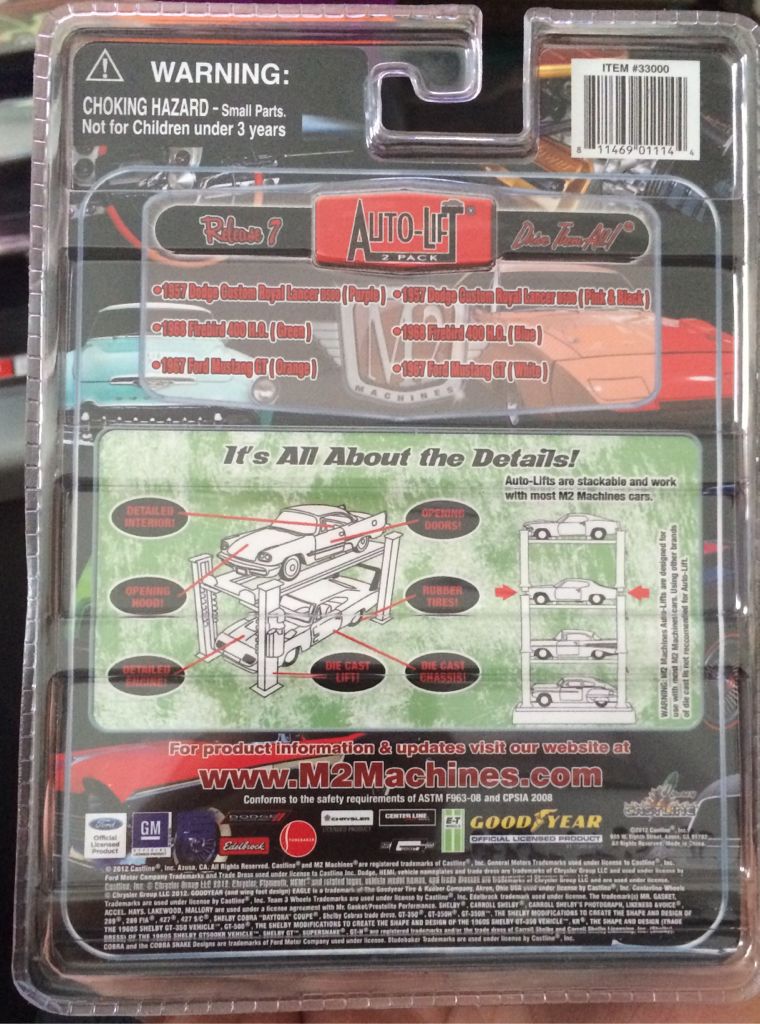 M2 Machines 1967 Ford Mustang GT - M2 Machines Auto Lift 2 Pack toy car collectible - Main Image 2