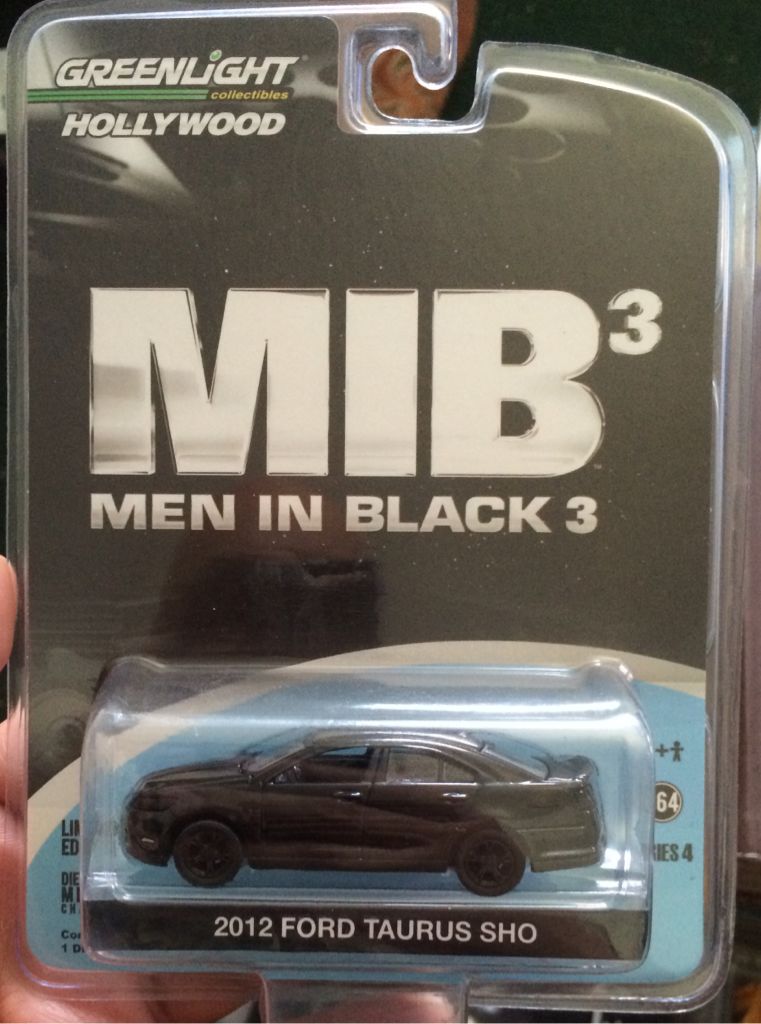 Greenlight 2012 Ford Taurus SHO - Greenlight Hollywood toy car collectible - Main Image 1