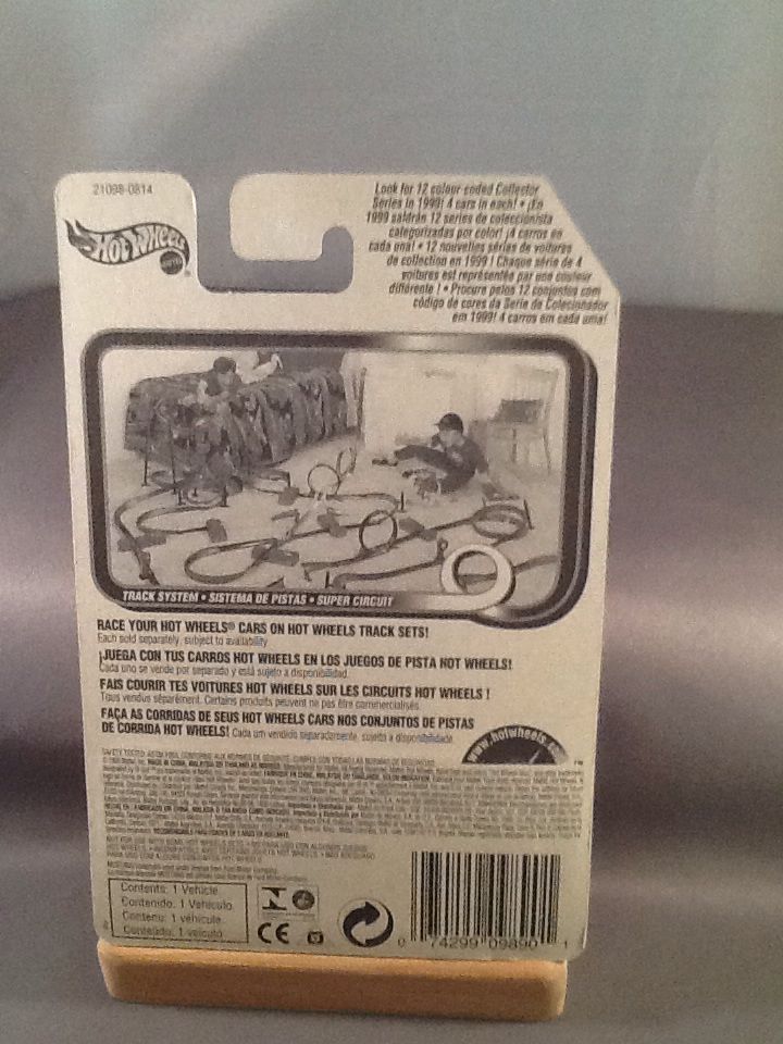 Mustang Mach I - Treasure Hunt Series toy car collectible - Main Image 2