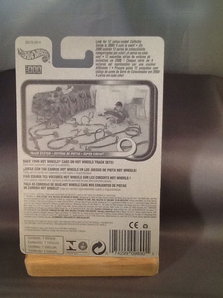 Ford T-Bird ’57, MF Green - Treasure Hunt Series toy car collectible - Main Image 2