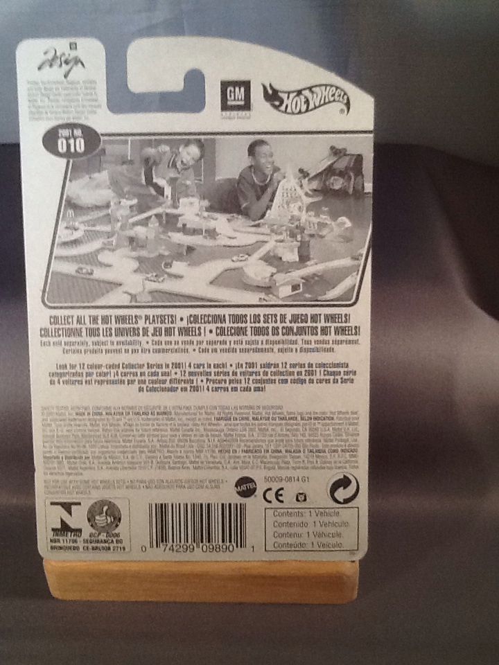 Pontiac Rageous - 2001 Hot Wheels Treasure Hunt toy car collectible - Main Image 2