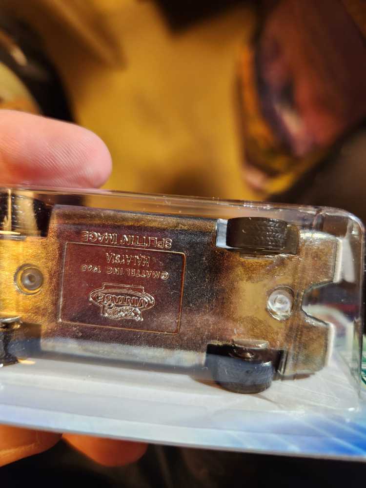 TH 2004 Splittin’ Image TH 6/12 - 2004 - HW T-Hunt™️ toy car collectible - Main Image 3