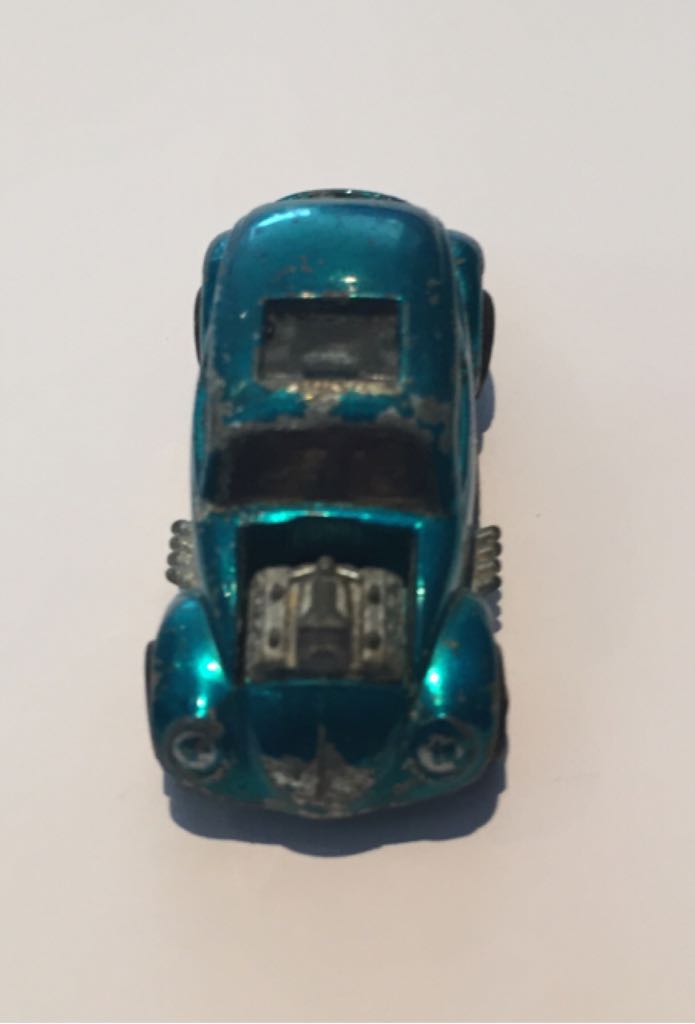Custom Volkswagen - Hot Wheels toy car collectible - Main Image 2
