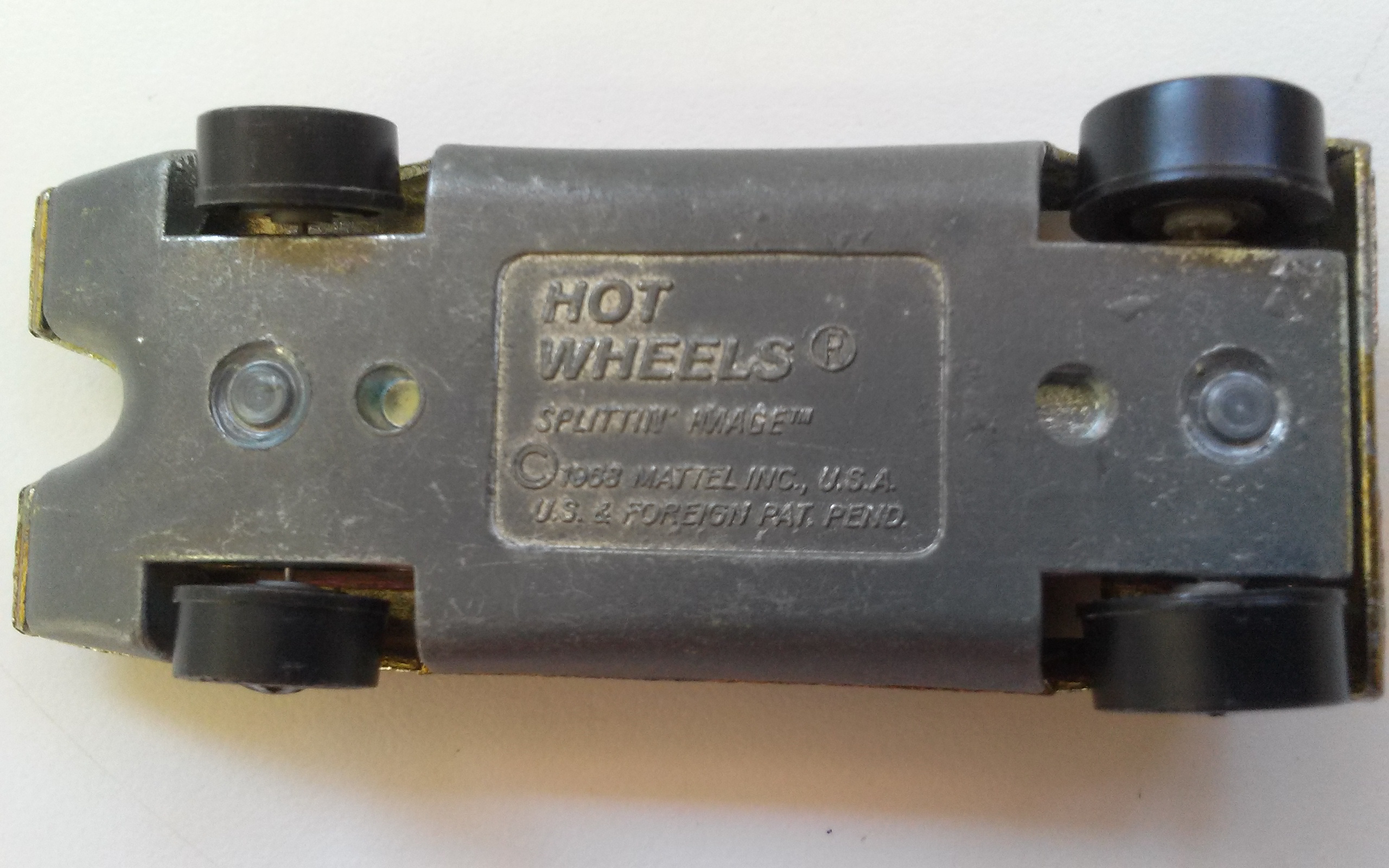 Splittin Image - Hot Wheels toy car collectible - Main Image 2