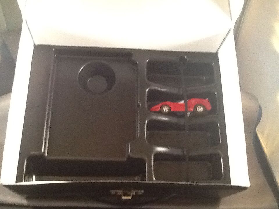 Sizzlers Race Case - Red Line Club toy car collectible - Main Image 2