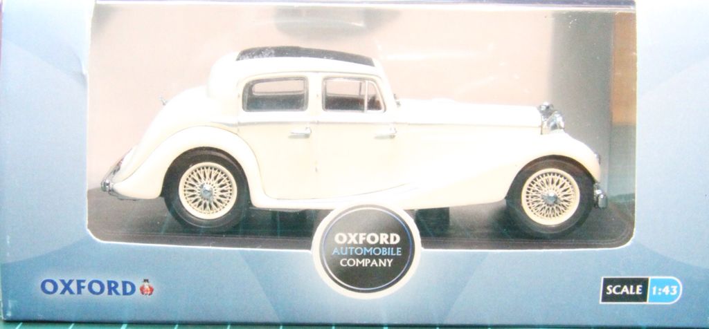 JAGUAR - 2.5 toy car collectible - Main Image 2